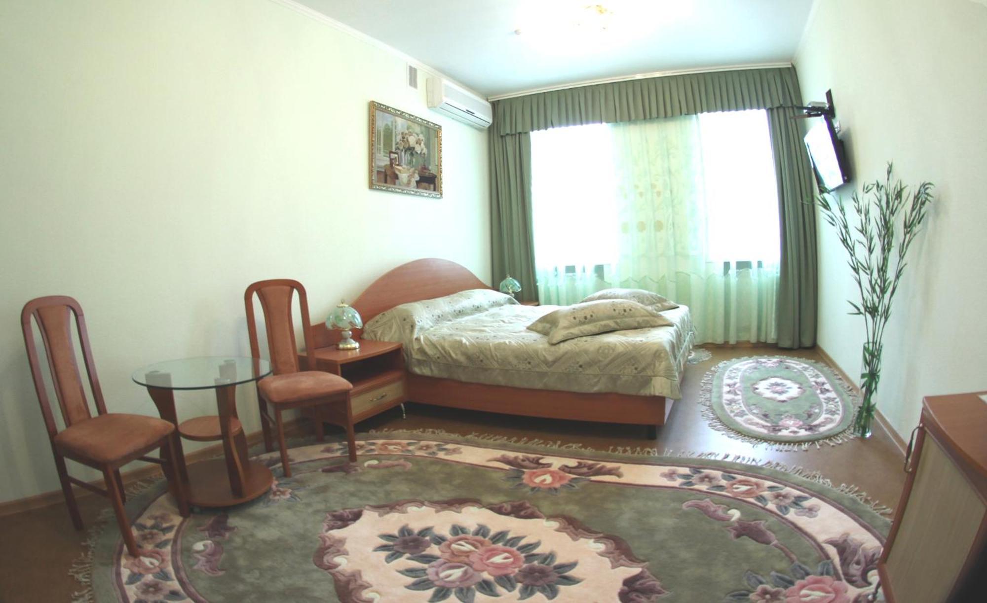 Kristina Hotel Zaporizhia Exterior foto